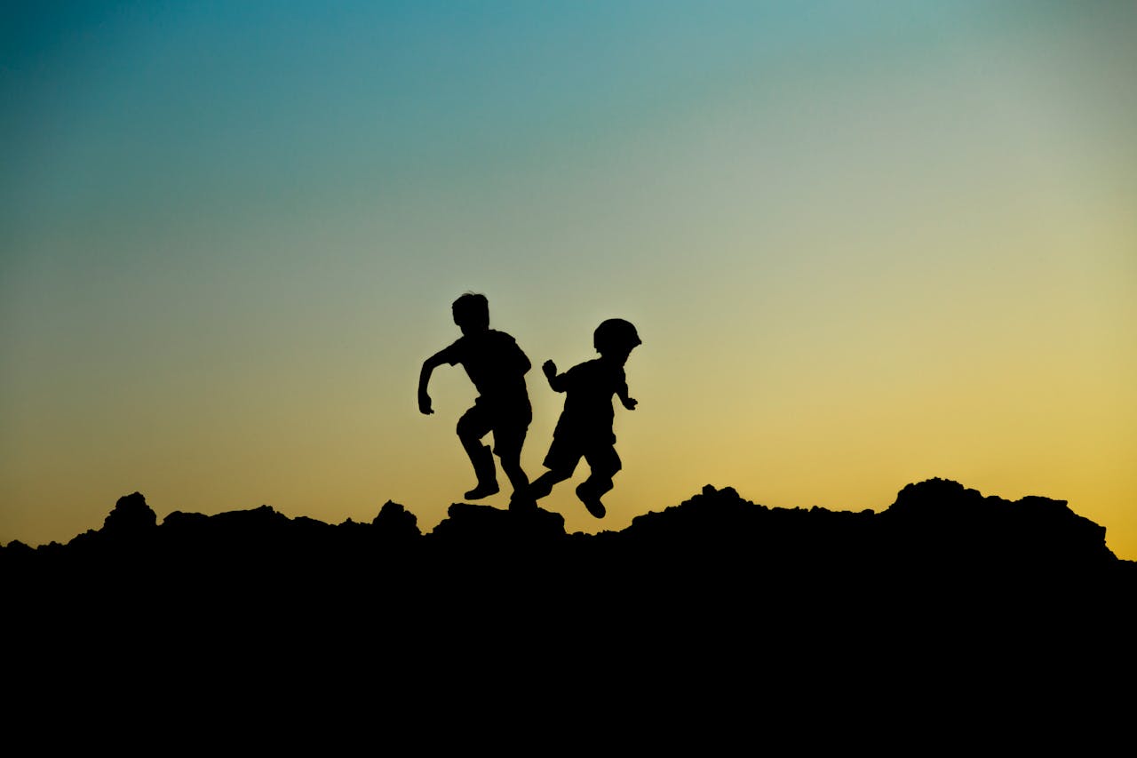 Ontdek de rust en zelfstandigheid met een leertoren voor kinderen